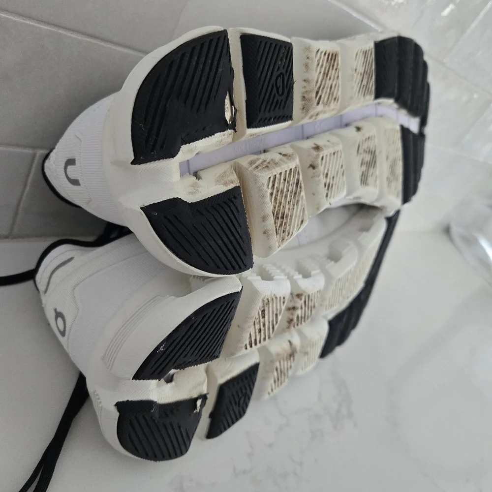 On Cloud X Athletic Running Shoe Men's Size 11 White Black - Picture 9 of 10